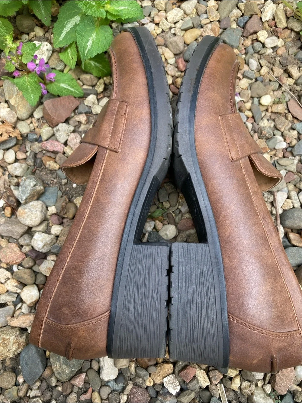 Bare Traps size 9.5 brown faux leather slip on penny loafers